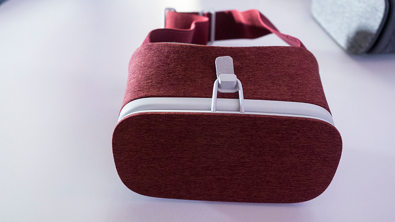 Illustration for article titled Probamos Google Daydream: la realidad virtual, mejor en el salón de casa